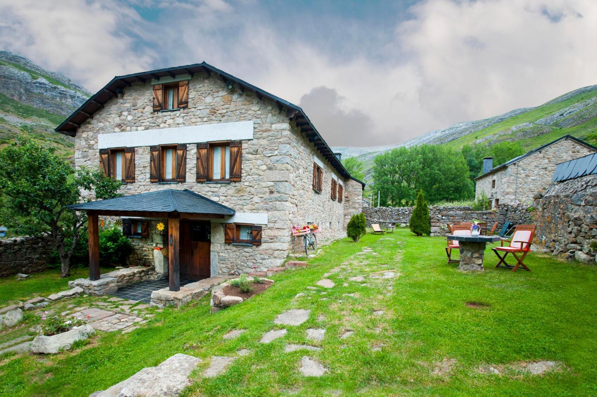 Posada El Rincon De Babia La Cueta Luaran gambar