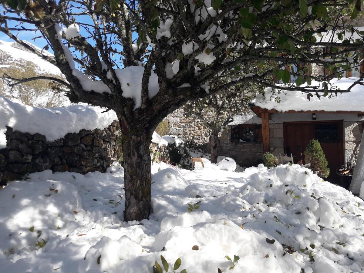 Posada El Rincon De Babia La Cueta Luaran gambar